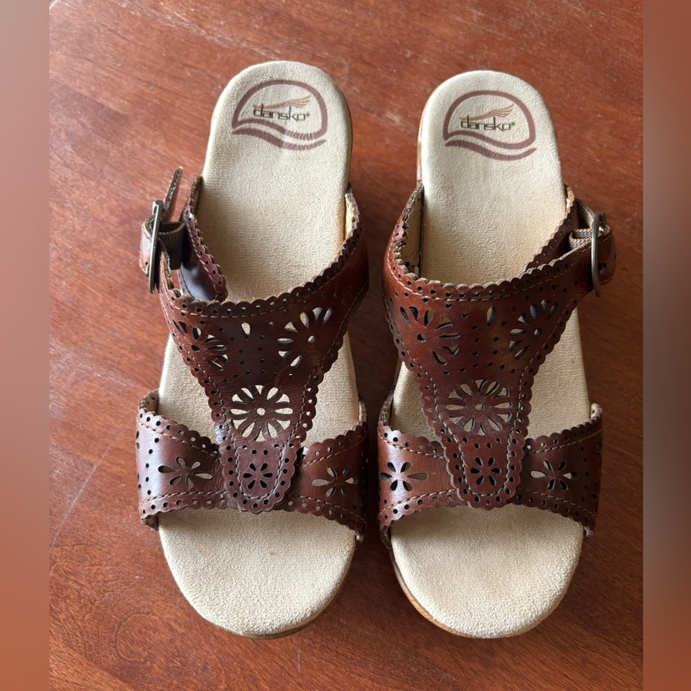 Dansko Sapphire Sandals in brown leather sz 37